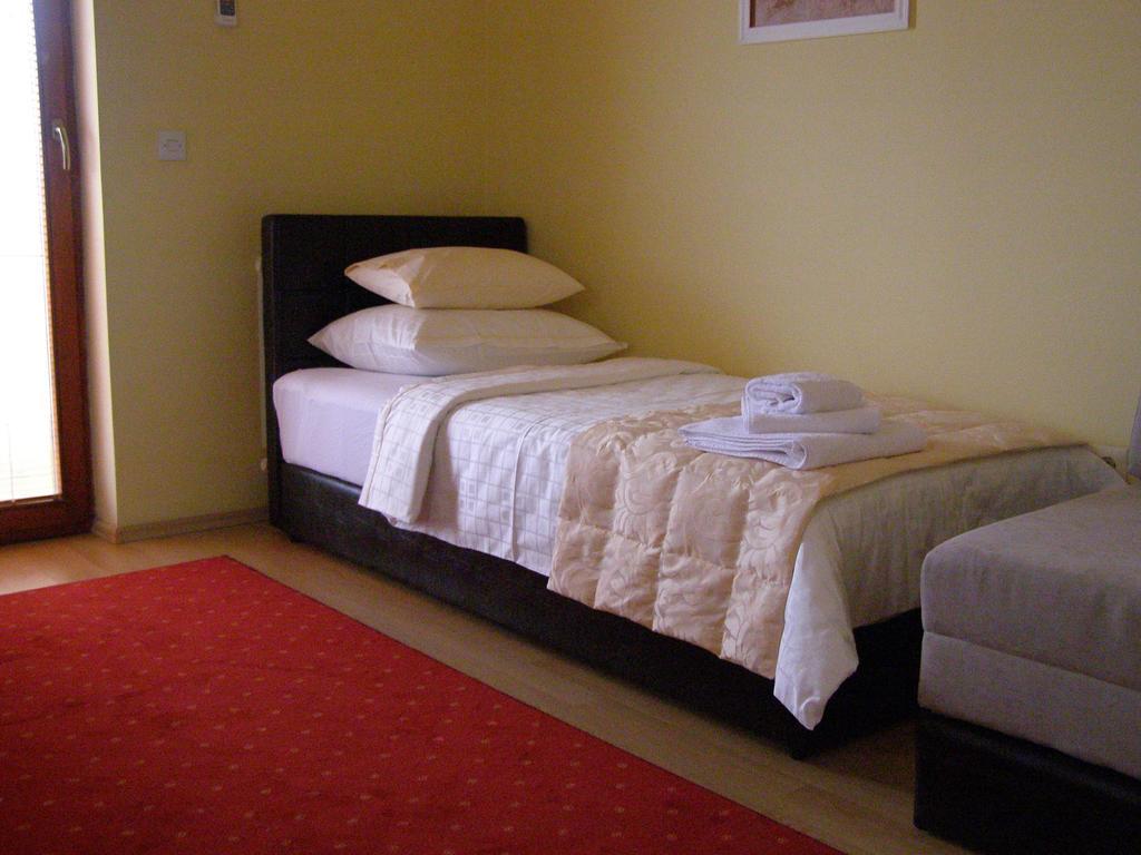 Hotel Arizona Sarajevo Lukavica Zewnętrze zdjęcie