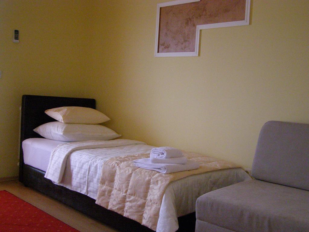 Hotel Arizona Sarajevo Lukavica Zewnętrze zdjęcie