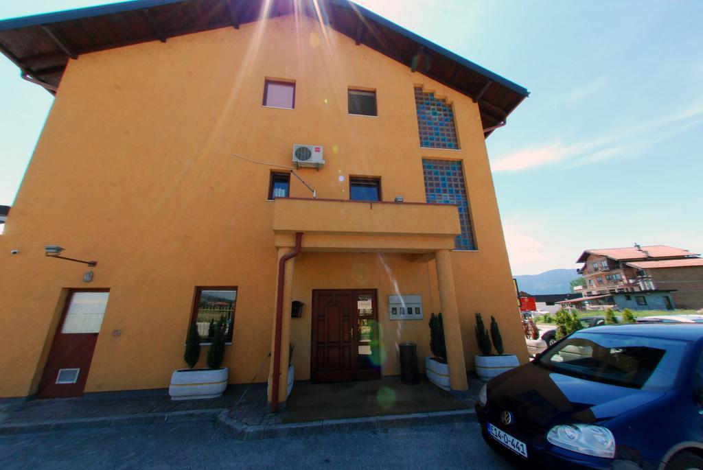 Hotel Arizona Sarajevo Lukavica Zewnętrze zdjęcie