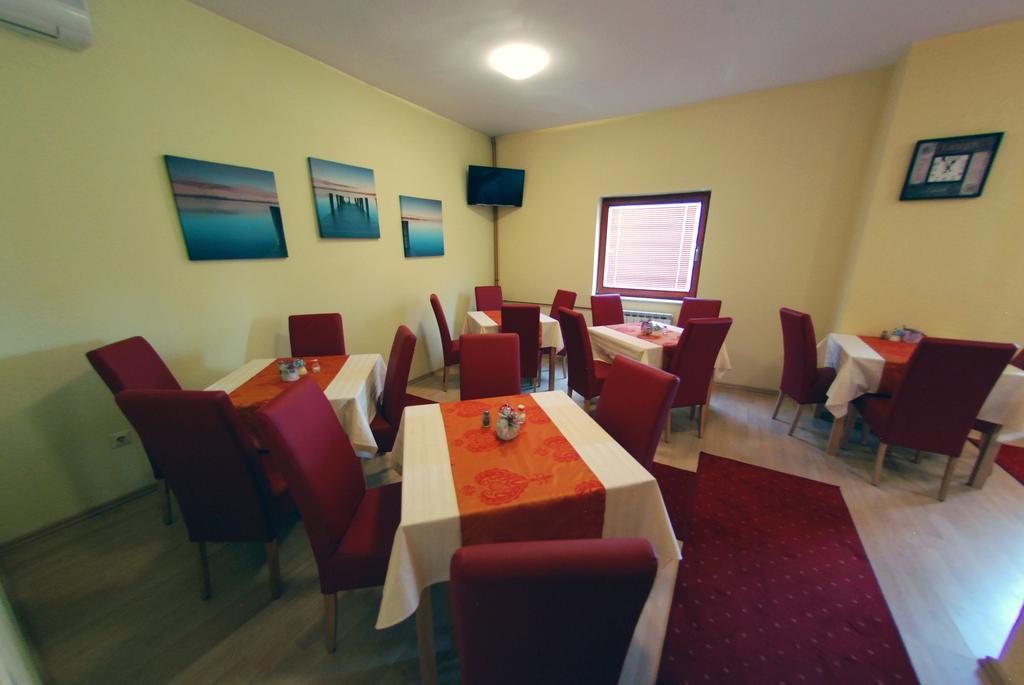 Hotel Arizona Sarajevo Lukavica Zewnętrze zdjęcie