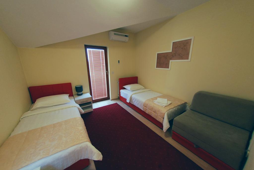 Hotel Arizona Sarajevo Lukavica Zewnętrze zdjęcie