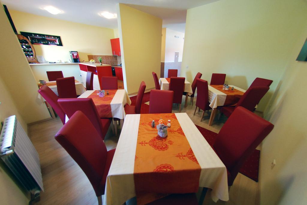 Hotel Arizona Sarajevo Lukavica Zewnętrze zdjęcie