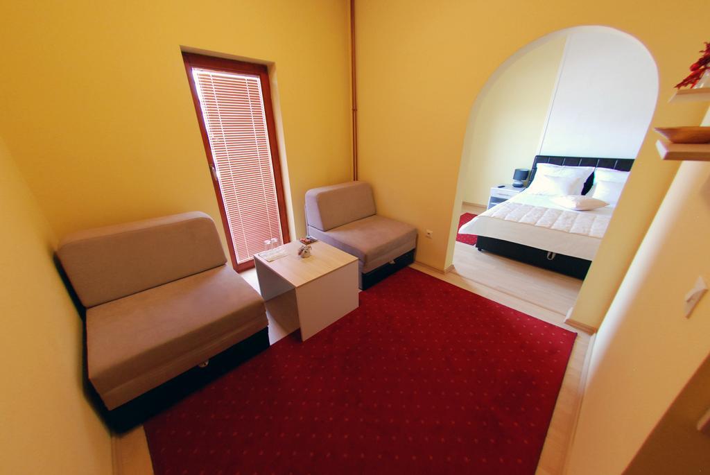 Hotel Arizona Sarajevo Lukavica Zewnętrze zdjęcie