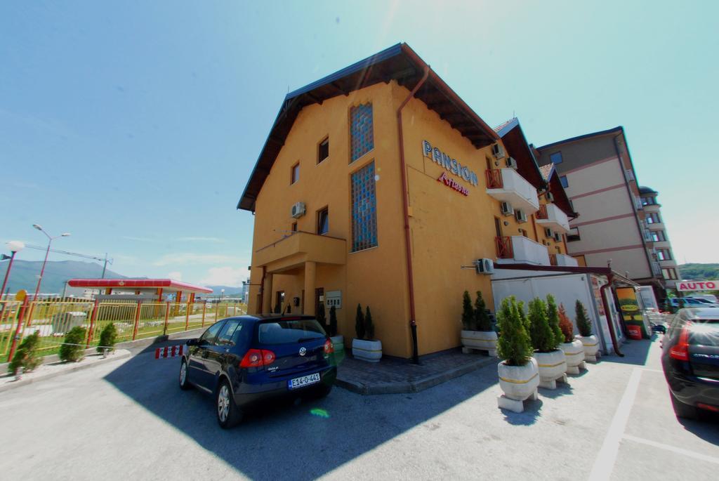 Hotel Arizona Sarajevo Lukavica Zewnętrze zdjęcie