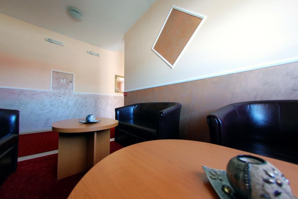 Hotel Arizona Sarajevo Lukavica Zewnętrze zdjęcie
