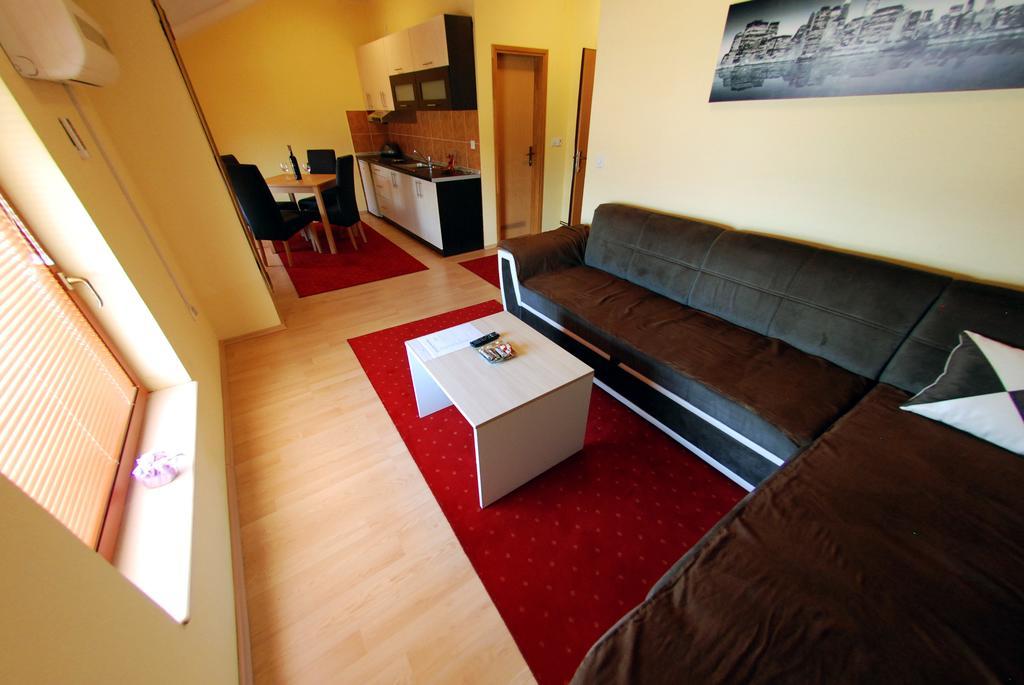 Hotel Arizona Sarajevo Lukavica Zewnętrze zdjęcie