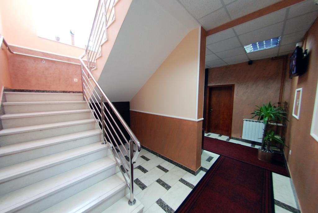 Hotel Arizona Sarajevo Lukavica Zewnętrze zdjęcie